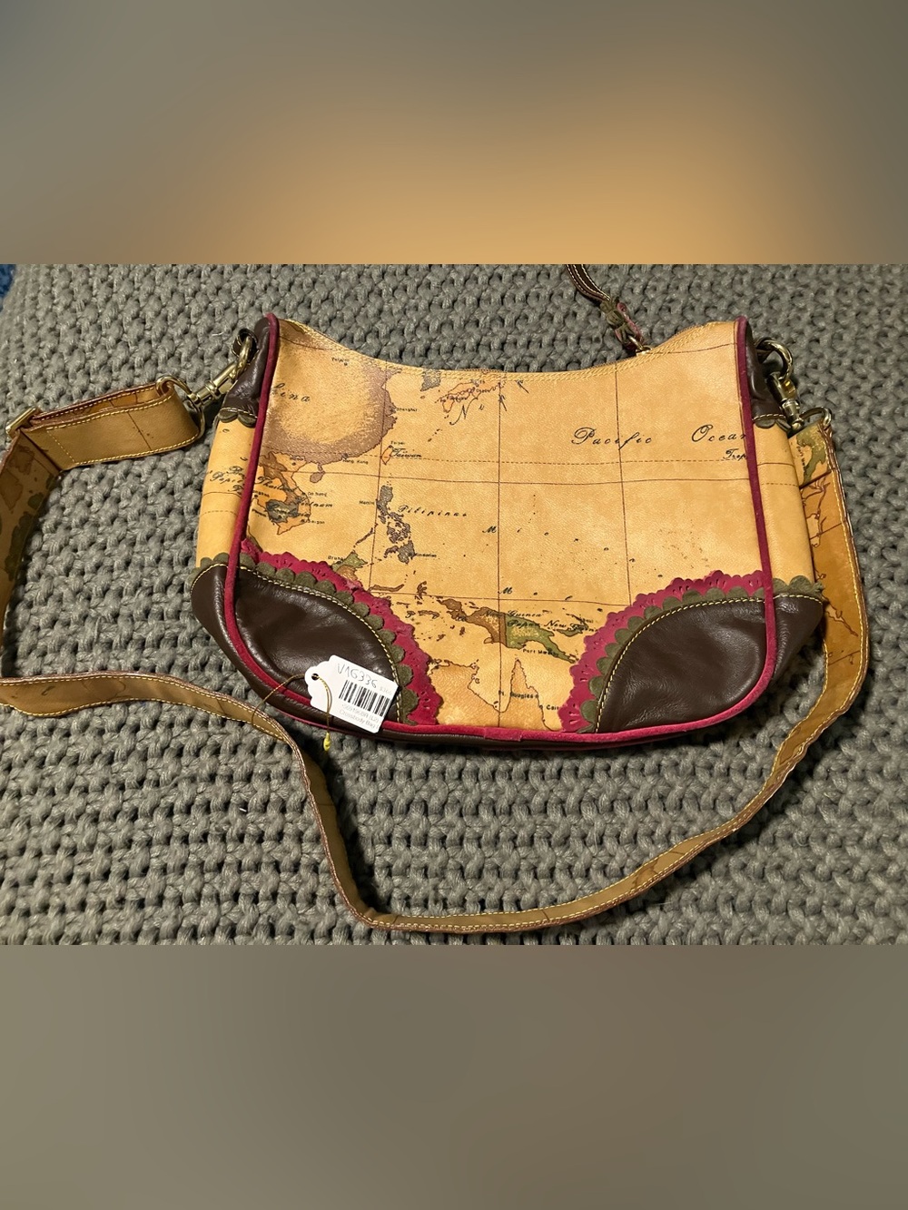 NWT Alviero Martini, ITALIAN Luxury Brand, Medium, MAP purse
